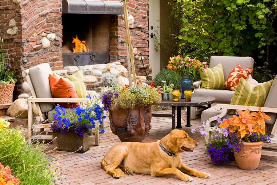 Creating the Perfect Outdoor Entertaining Patio